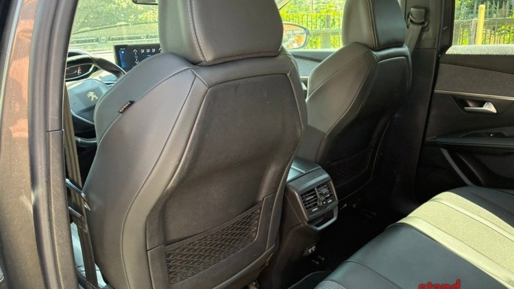 Peugeot 3008 1.5 BlueHDI ALLURE