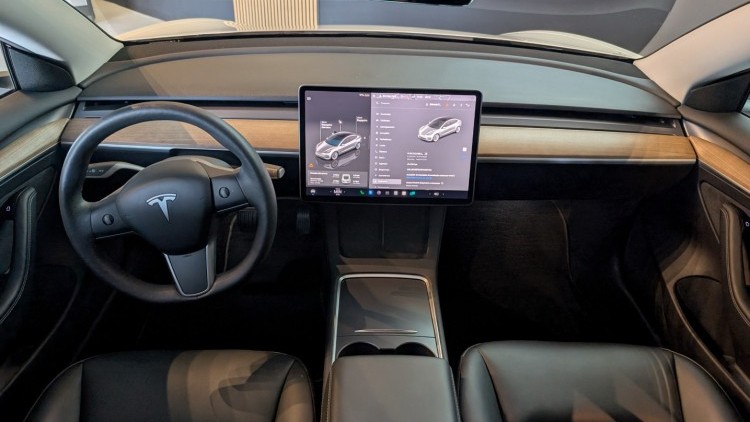Tesla Model 3 dual motor long range