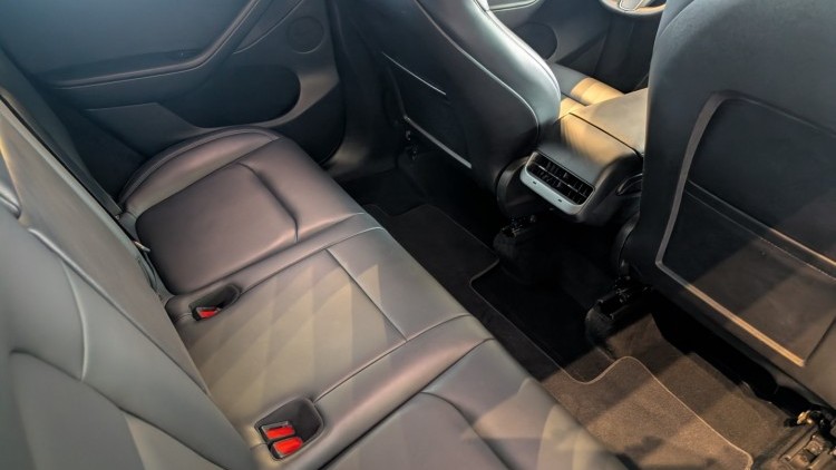 Tesla Model Y dual motor long range