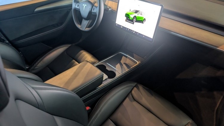 Tesla Model Y dual motor long range