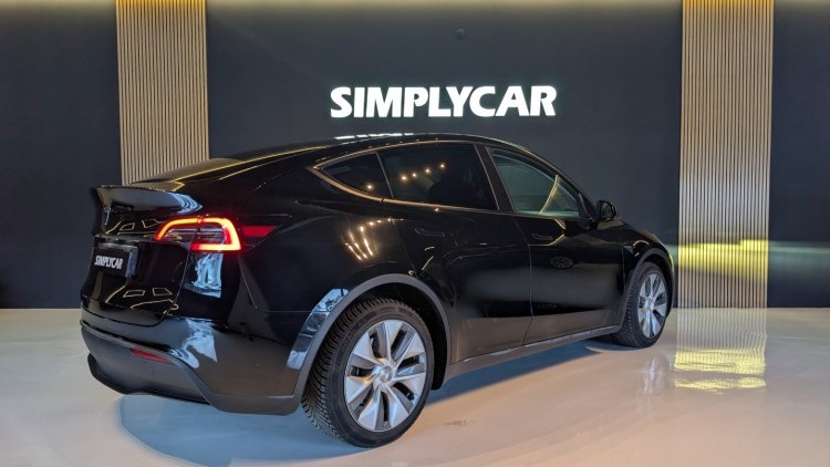 Tesla Model Y dual motor long range