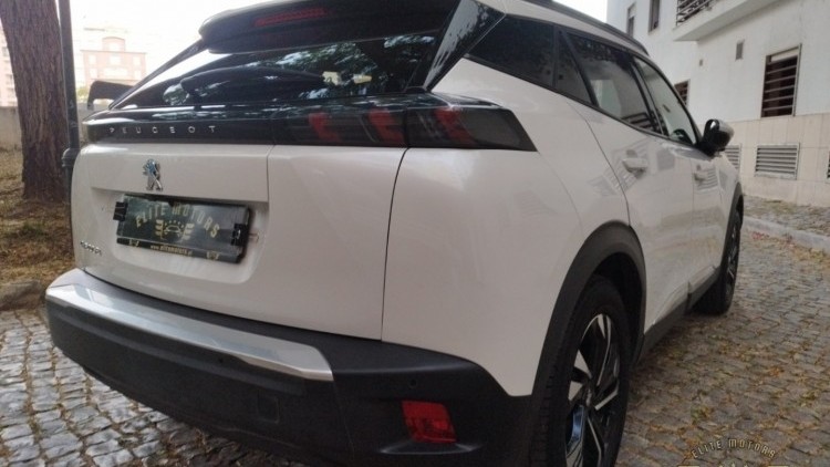 Peugeot 2008 e-2008 136ch Allure