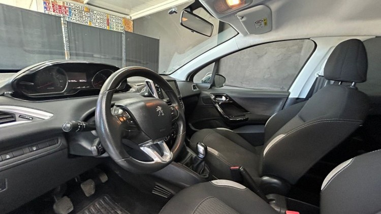 Peugeot 208 1.2 PureTech