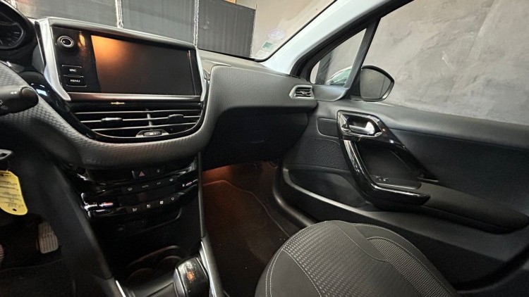 Peugeot 208 1.2 PureTech Style