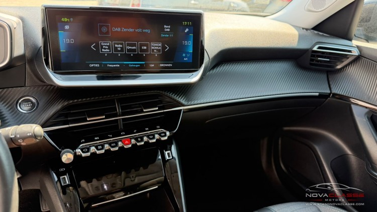Peugeot E-2008 EV Allure Pack 50 kWh
