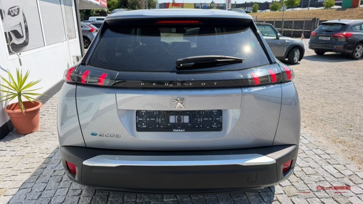 Peugeot E-2008 EV Allure Pack 50 kWh