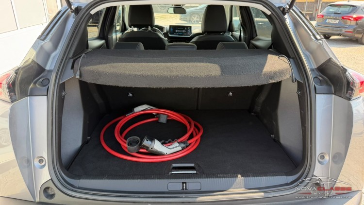 Peugeot E-2008 EV Allure Pack 50 kWh