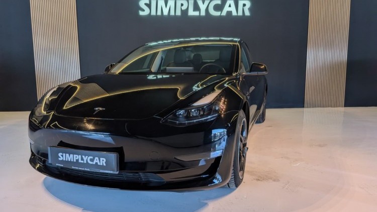 Tesla Model 3 Long-Range Dual Motor AWD