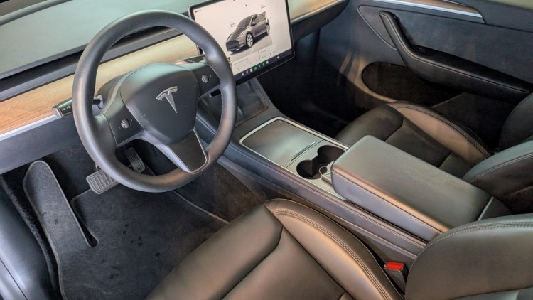 Tesla Model Y dual motor long range