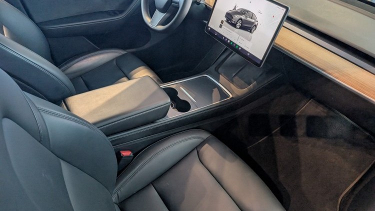 Tesla Model Y dual motor long range