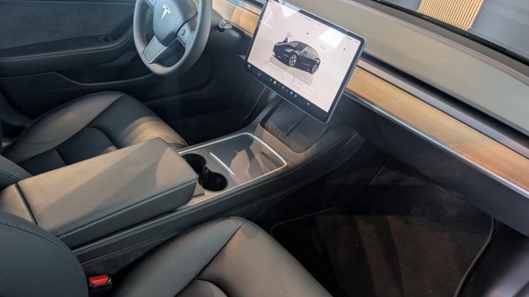 Tesla Model 3 Long-Range Dual Motor AWD