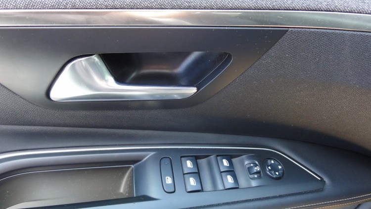 Peugeot 3008 2.0 Blue Hdi GTLine Autom&aacute;tico