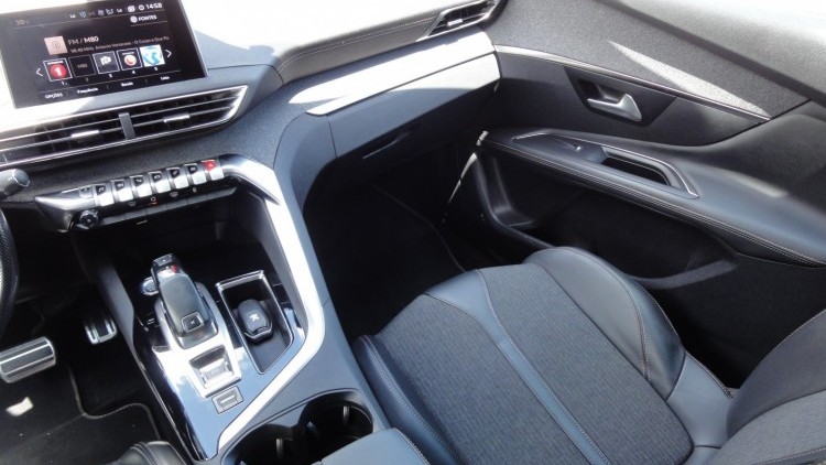 Peugeot 3008 2.0 Blue Hdi GTLine Autom&aacute;tico