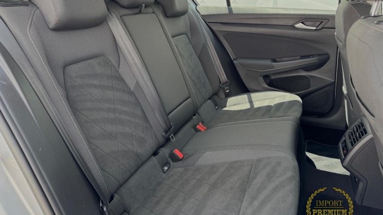 Volkswagen Golf 1.4 TSI e-Hybrid DSG