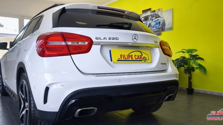Mercedes-Benz Classe GLA 220 CDI 4 MATIC