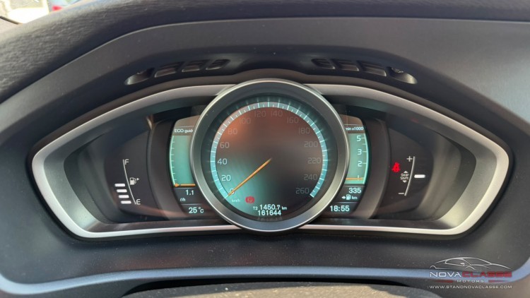 Volvo V40 D2 R Design
