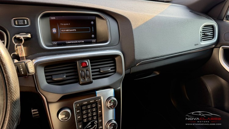 Volvo V40 D2 R Design
