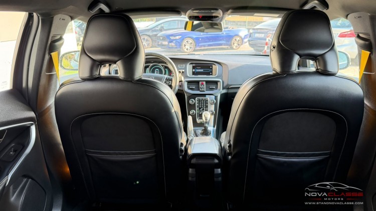 Volvo V40 D2 R Design