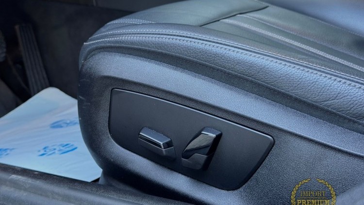 BMW S&eacute;rie 5 - 520 e Touring Luxury