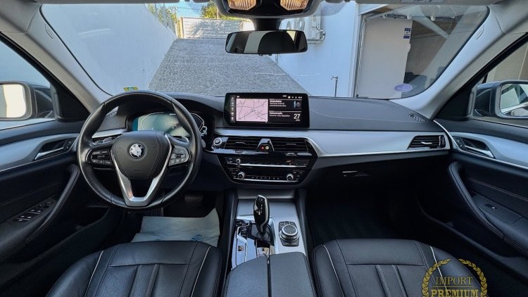 BMW S&eacute;rie 5 - 520 e Touring Luxury