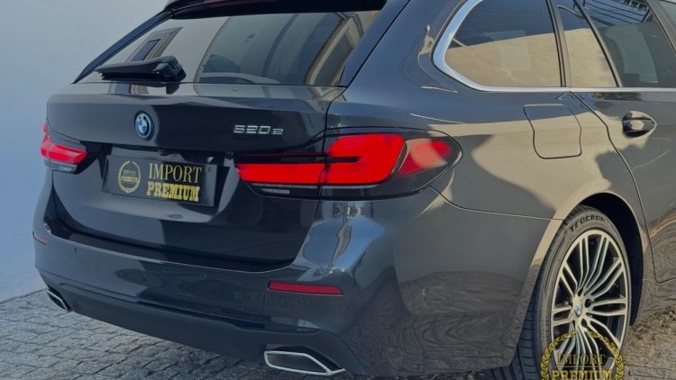 BMW S&eacute;rie 5 - 520 e Touring Luxury