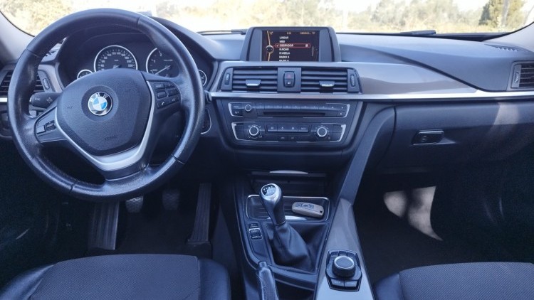 BMW S&eacute;rie 3 - 318 2.0 D TOURING