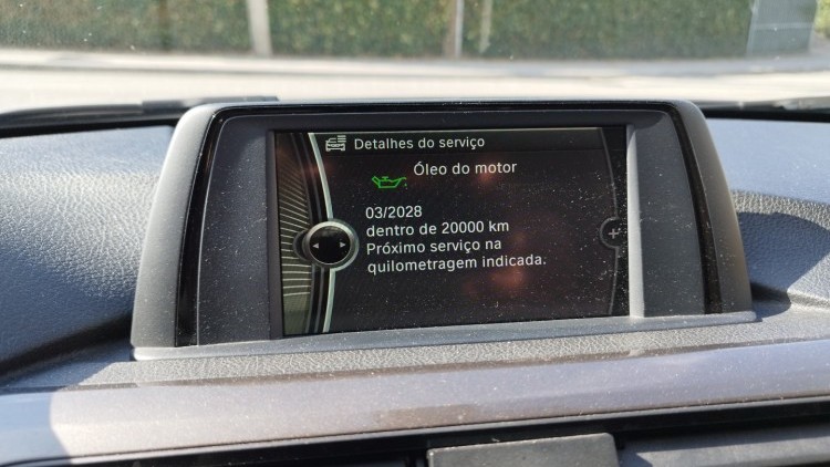 BMW S&eacute;rie 3 - 318 2.0 D TOURING