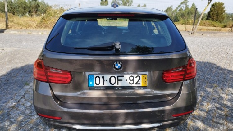 BMW S&eacute;rie 3 - 318 2.0 D TOURING