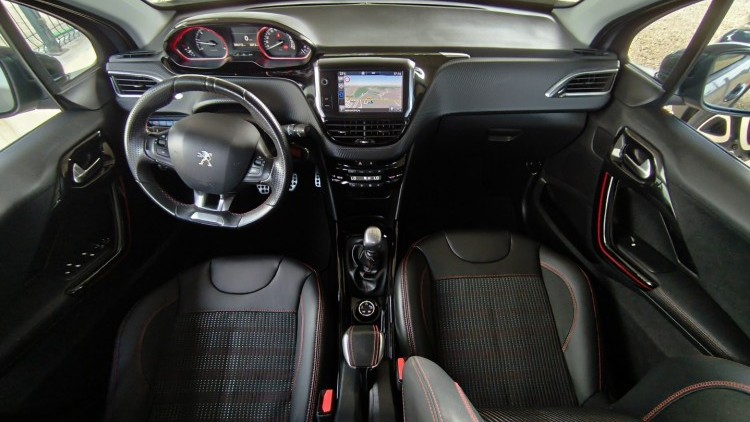 Peugeot 2008 1.6 BlueHDi GT Line