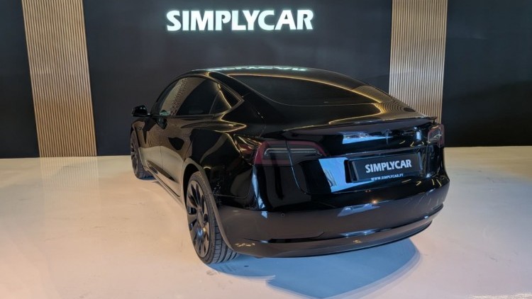 Tesla Model 3 Long-Range Dual Motor AWD