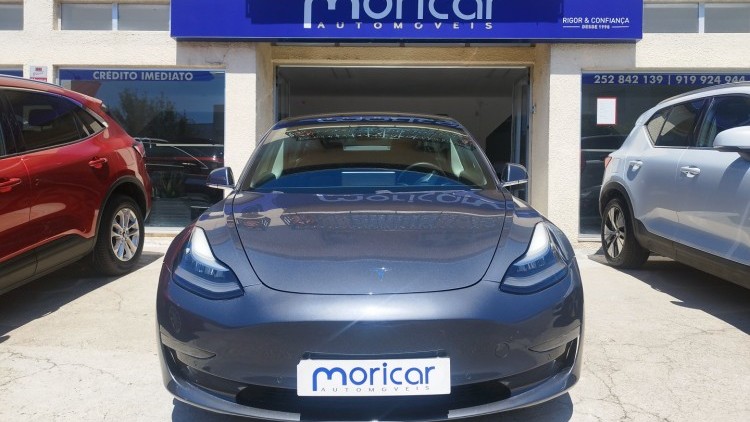 Tesla Model 3 longe range awd auto