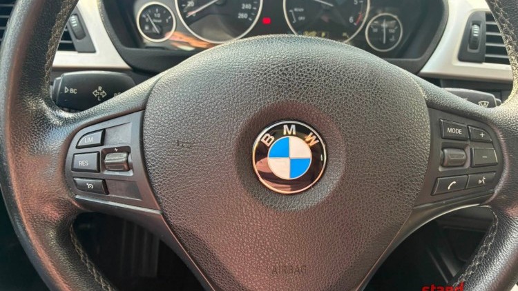 BMW S&eacute;rie 3 - 318