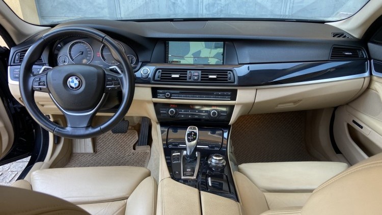 BMW S&eacute;rie 5 - 520 D LUXURY Auto