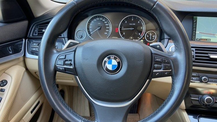 BMW S&eacute;rie 5 - 520 D LUXURY Auto