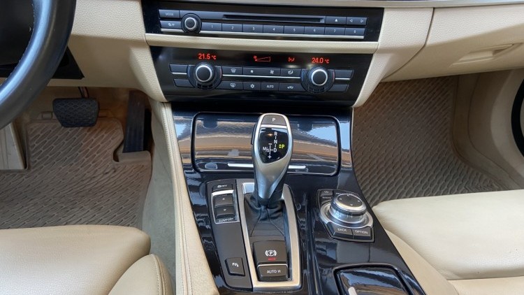 BMW S&eacute;rie 5 - 520 D LUXURY Auto
