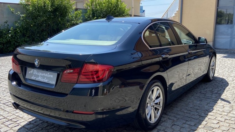 BMW S&eacute;rie 5 - 520 D LUXURY Auto