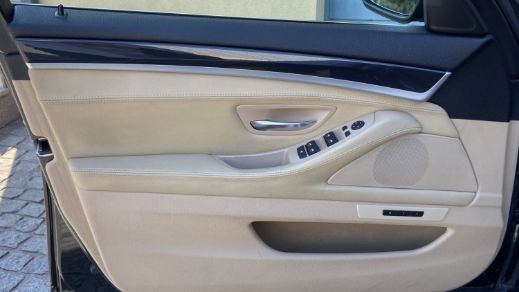 BMW S&eacute;rie 5 - 520 D LUXURY Auto