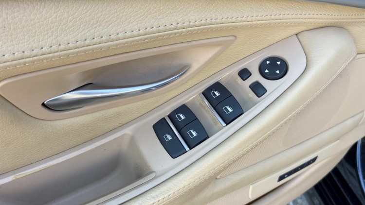 BMW S&eacute;rie 5 - 520 D LUXURY Auto