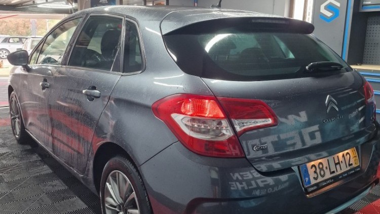 Citro&euml;n C4