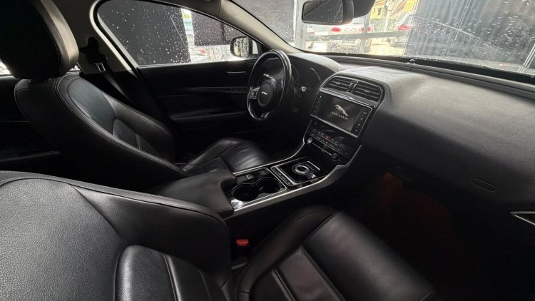 Jaguar Xe 2.0 R-Sport Aut.
