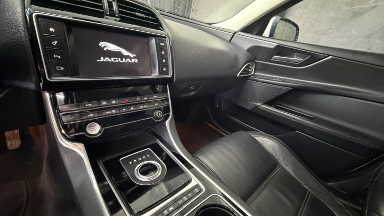 Jaguar Xe 2.0 R-Sport Aut.