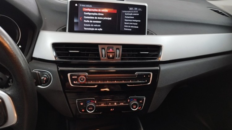 BMW S&eacute;rie X - X1 1.6 D S DRIVE AUTO