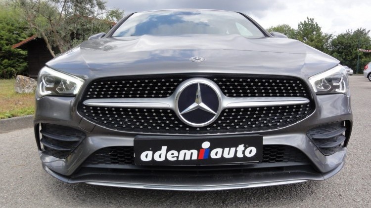 Mercedes-Benz Classe CLA 200 Shooting Brake AMG Line