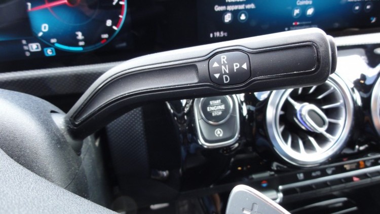 Mercedes-Benz Classe CLA 200 Shooting Brake AMG Line