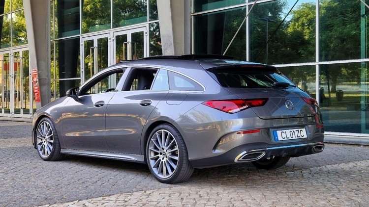 Mercedes-Benz Classe CLA 200 Shooting Brake AMG Line