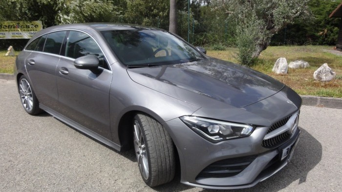 Mercedes-Benz Classe CLA 200 Shooting Brake AMG Line