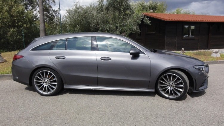 Mercedes-Benz Classe CLA 200 Shooting Brake AMG Line