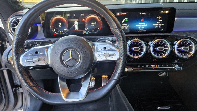 Mercedes-Benz Classe CLA 200 Shooting Brake AMG Line