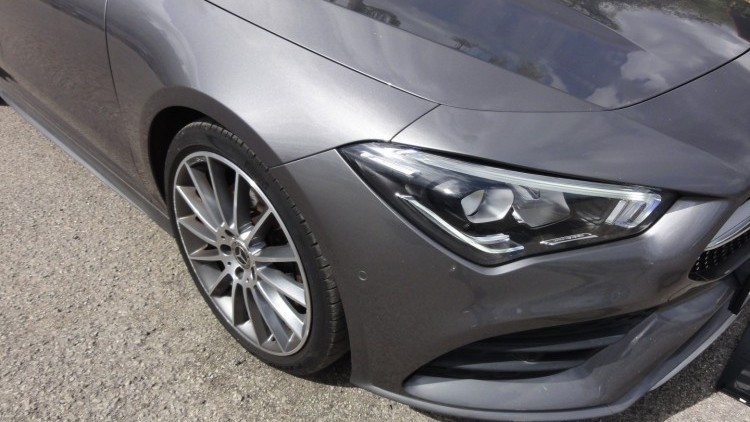 Mercedes-Benz Classe CLA 200 Shooting Brake AMG Line