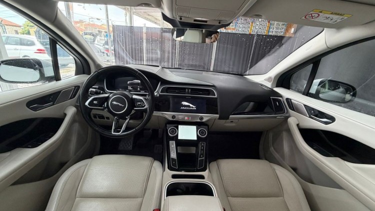 Jaguar I-Pace EV400 AWD